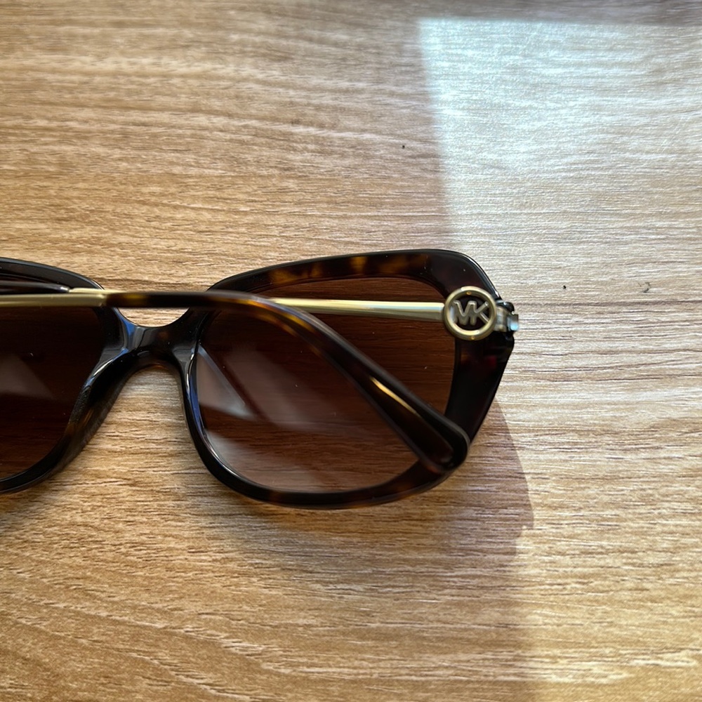 Brand New Michael Kors Womens brown /Gold Sunglasses MK 2065 Carmel Size 54/18 - Picture 4 of 8